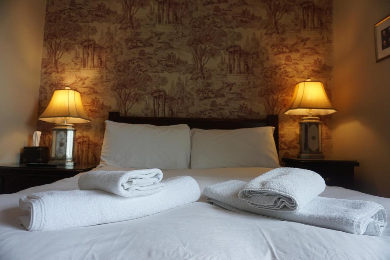 The Pembroke Arms Hotell Wilton  Rum bild